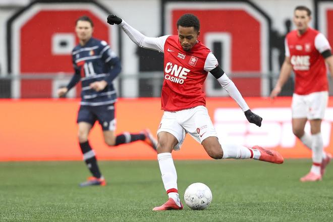 次关键扑救 次关键扑救